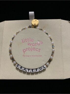 Little Words Project 'Grateful' White & Gold Beaded Bracelet